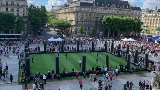 Terrain de Foot avec gazon synthétique