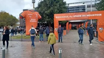 Maillot Gonflable sur la Fanzone du FC Lorient