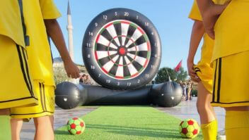 Animation Foot Fléchettes sur la Fanzone de la Youth Leauge